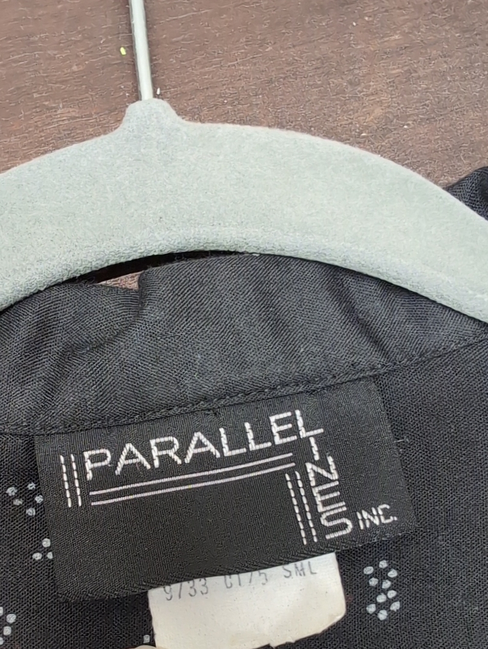 Vintage Parallel Lines Button Up - Small - Picture 3 of 3